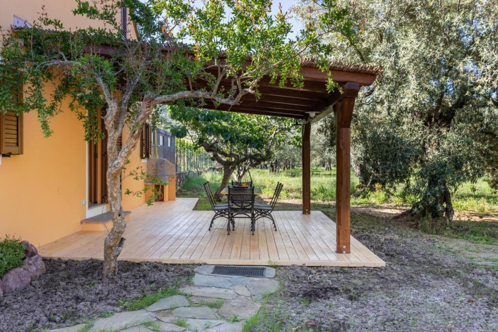A Charming Country Cottage + Bikes And Kayaks Боза Екстер'єр фото
